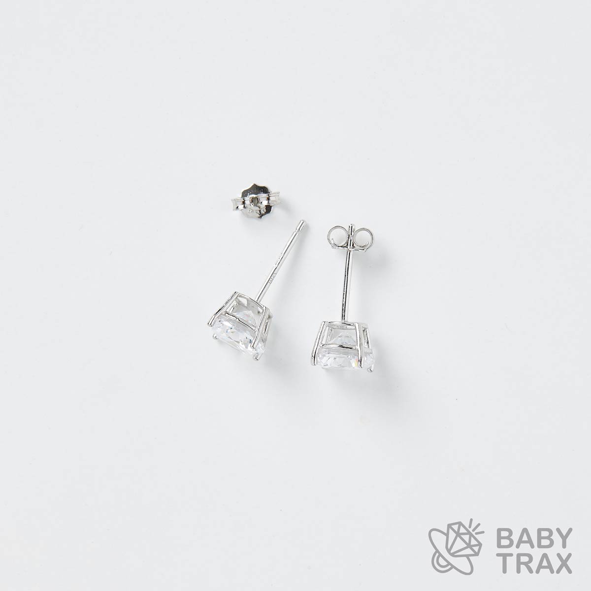 シルバーピアス WG 925silver ジルコニア長さ000mm 幅7mm 4PC3